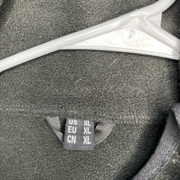 Fleece jacket - Picture 2 of 3